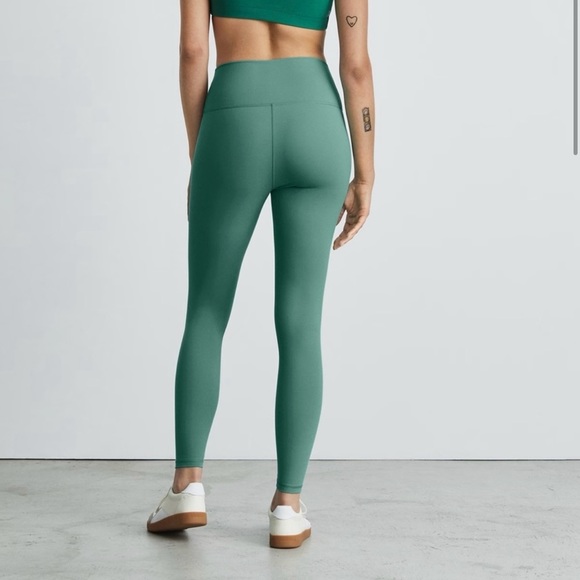 Everlane NWT The Perform Legging Ankle Soft Green - Picture 2 of 6